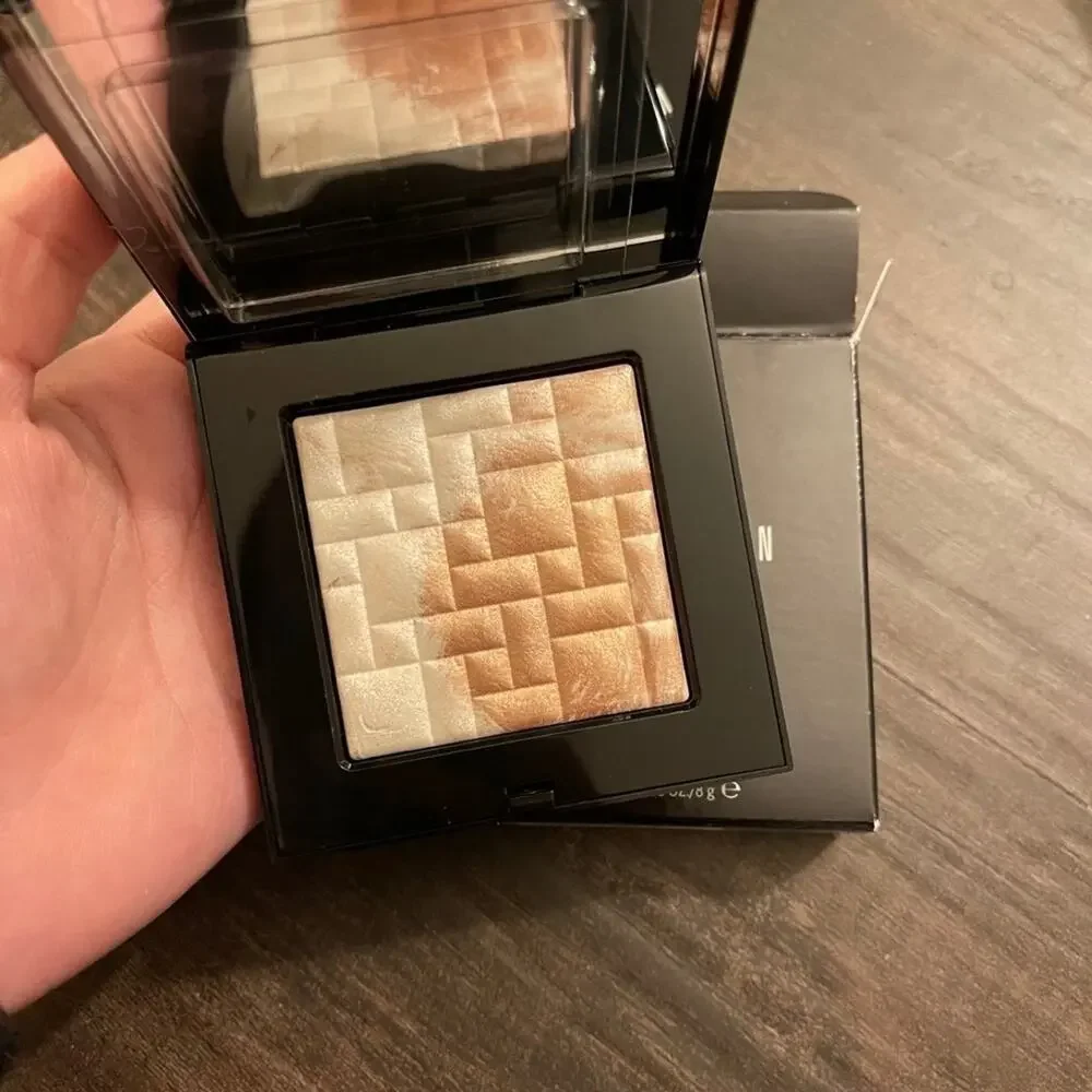 NIB Bobbi Brown highlighter highlighting powder pink glow